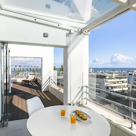 Apartment Whome Bachelor Pad In The Sky, Great For Digital Nomads & Remote Workers *