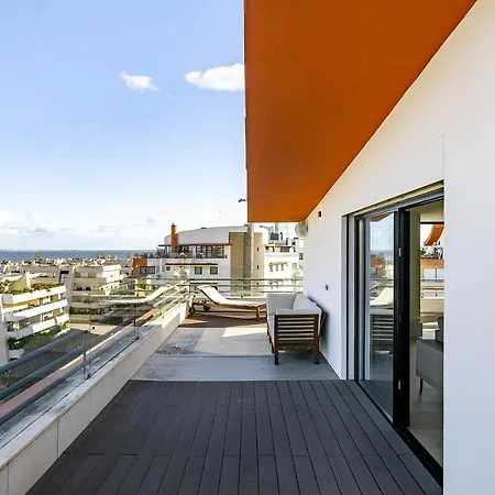 Whome Bachelor Pad In The Sky, Great For Digital Nomads & Remote Workers